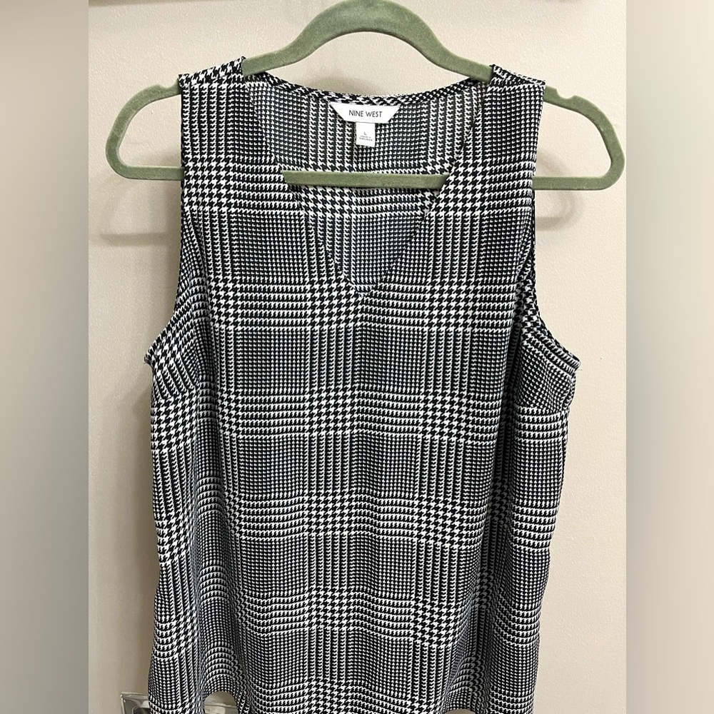 Nine West Large Checkered Sleeveless Blouse